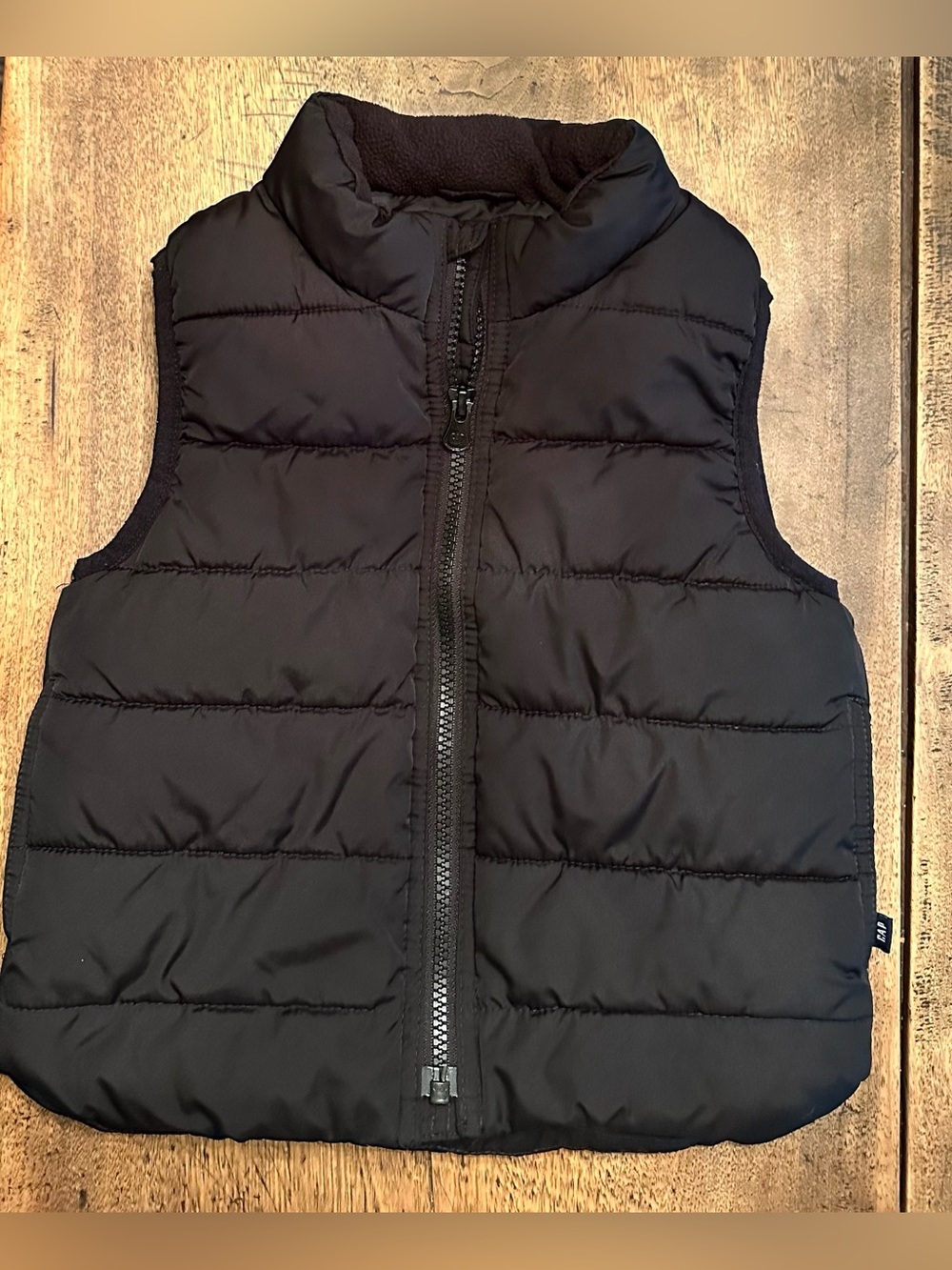 EUC Gap Baby Black Puffer Vest Size 3 yrs.